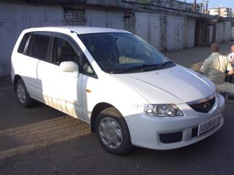 2001 Mazda Premacy Photos