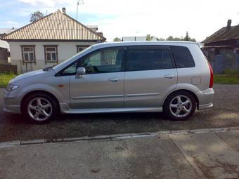 2001 Mazda Premacy Photos