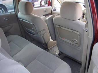 2001 Mazda Premacy Photos