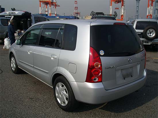 2002 Mazda Premacy Photos