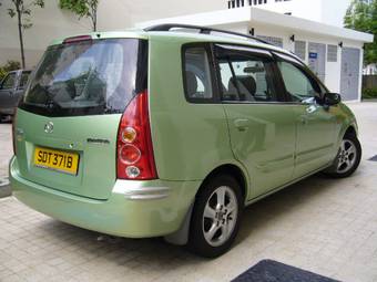 2002 Mazda Premacy Pictures