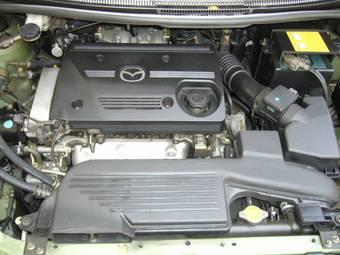 2002 Mazda Premacy Photos