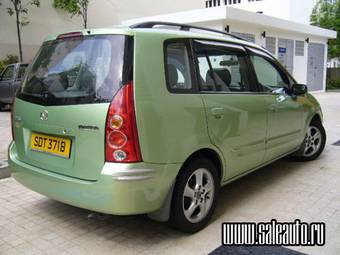 2002 Mazda Premacy Photos