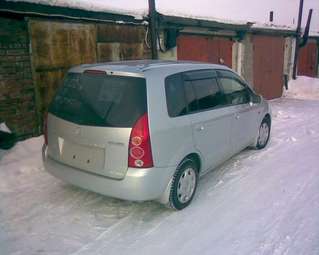 2002 Mazda Premacy Pictures