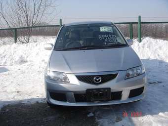 2002 Mazda Premacy Pics
