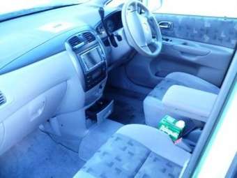 2002 Mazda Premacy Photos