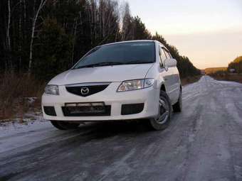 2002 Mazda Premacy Photos