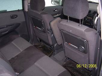 2002 Mazda Premacy Photos