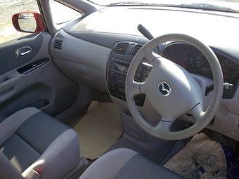 2002 Mazda Premacy Pictures