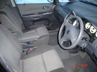 2002 Mazda Premacy Wallpapers