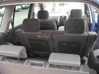 2002 Mazda Premacy Pics