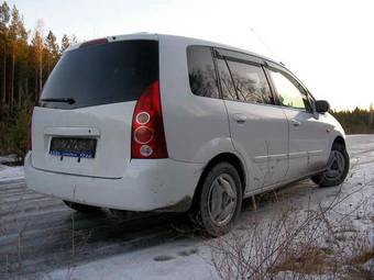 2002 Mazda Premacy Wallpapers