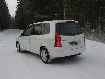 2002 Mazda Premacy Pictures