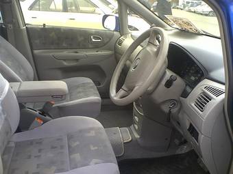 2002 Mazda Premacy Pics