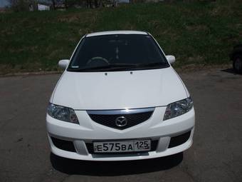 2002 Mazda Premacy Photos