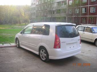 2002 Mazda Premacy Photos