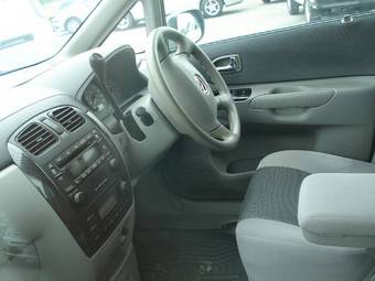 2002 Mazda Premacy Images