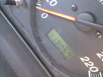 2002 Mazda Premacy Pictures