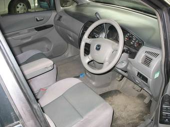 2002 Mazda Premacy Photos