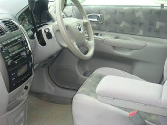 2002 Mazda Premacy Photos