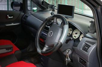 2002 Mazda Premacy Pictures