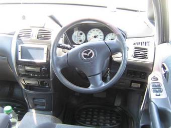 2002 Mazda Premacy Wallpapers