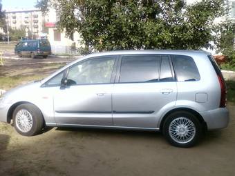 2002 Mazda Premacy Pictures