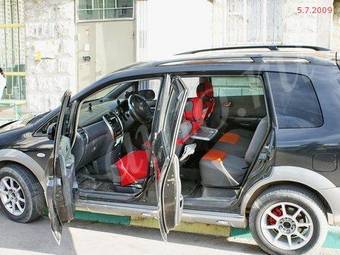 2002 Mazda Premacy Pictures