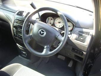 2002 Mazda Premacy Photos