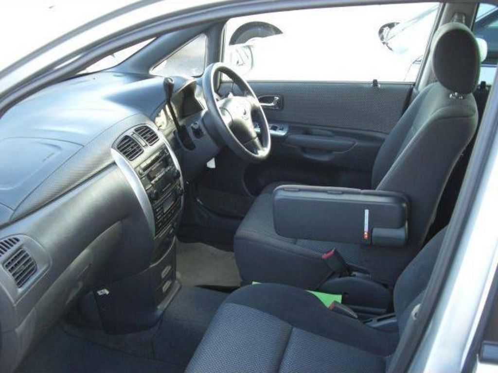 2003 Mazda Premacy