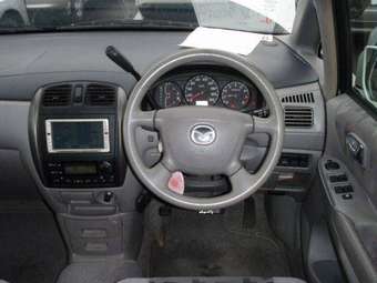 2003 Mazda Premacy Pics