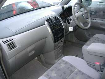 2003 Mazda Premacy Photos