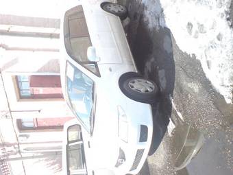 2003 Mazda Premacy Pics