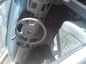 2003 Mazda Premacy Pictures