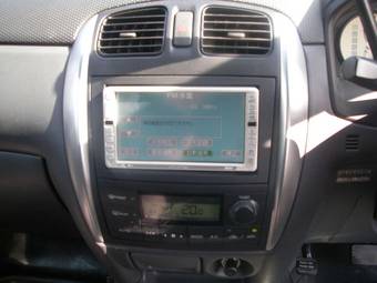 2003 Mazda Premacy Photos
