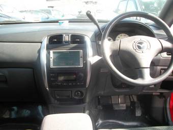 2003 Mazda Premacy Photos