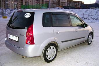 2003 Mazda Premacy Images