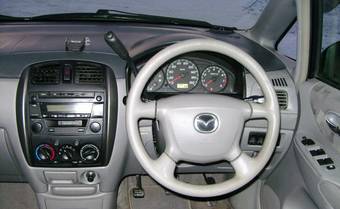 2003 Mazda Premacy Pictures
