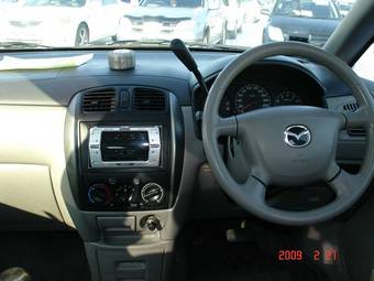 2003 Mazda Premacy Pictures