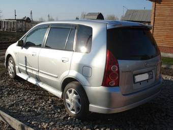 2003 Mazda Premacy Pictures