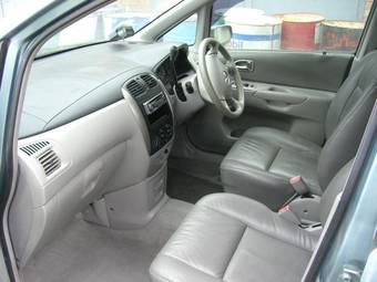 2003 Mazda Premacy Photos