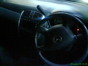 2003 Mazda Premacy Photos