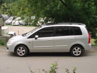 2003 Mazda Premacy Photos