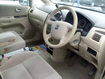 2003 Mazda Premacy Pictures