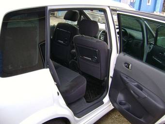 2003 Mazda Premacy Images