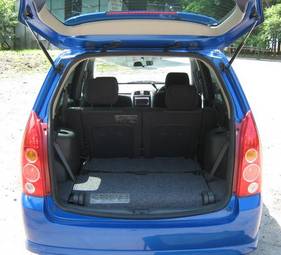 2003 Mazda Premacy Images