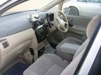 2003 Mazda Premacy Photos