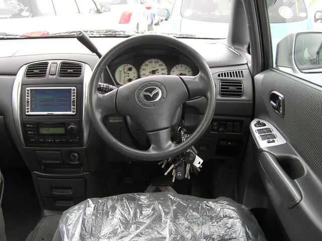 2004 Mazda Premacy