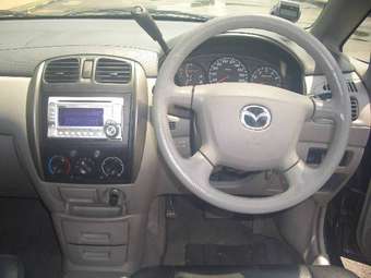 2004 Mazda Premacy Photos