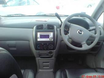 2004 Mazda Premacy Wallpapers